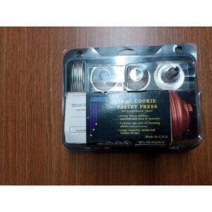 Mirro Cookie Pastry Press Maker 16 Pieces Made In USA M-0358-22 Never Used